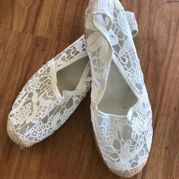 Ann Taylor | Shoes | Ann Taylor Lace Espadrilles White Shoes  display picture 1